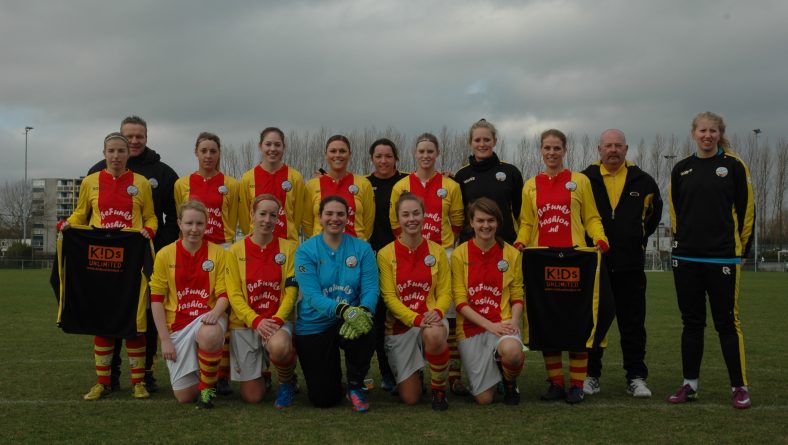 Dames SEP met logo op hun pak